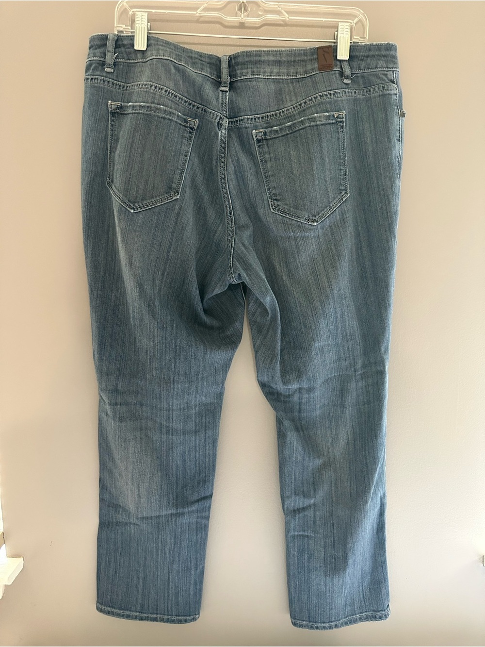 Simply Vera Vera Wang Straight Leg Blue Jeans Size 16PS Short Petite Distressed - Picture 3 of 10